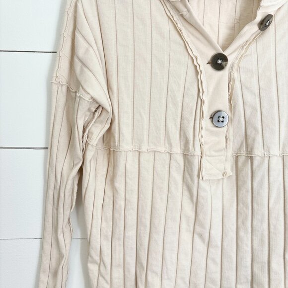 We The Free x Free People beige ribbed top with button halfway - Picture 3 of 5